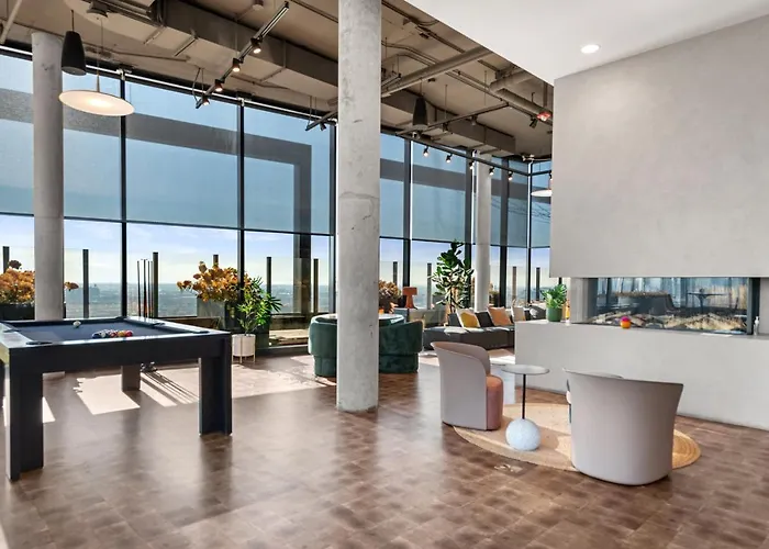 Avra Stylish Prime West Loop Location Near Union Park Apartment