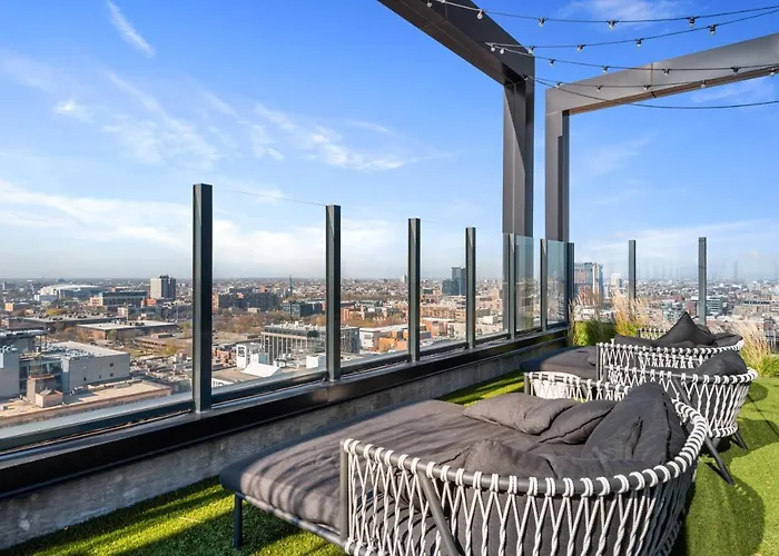 Avra Stylish Prime West Loop Location Near Union Park