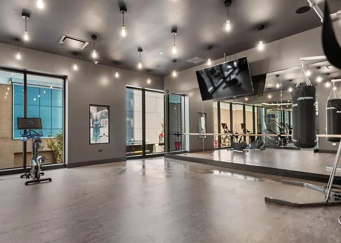 Avra Stylish Prime West Loop Location Near Union Park