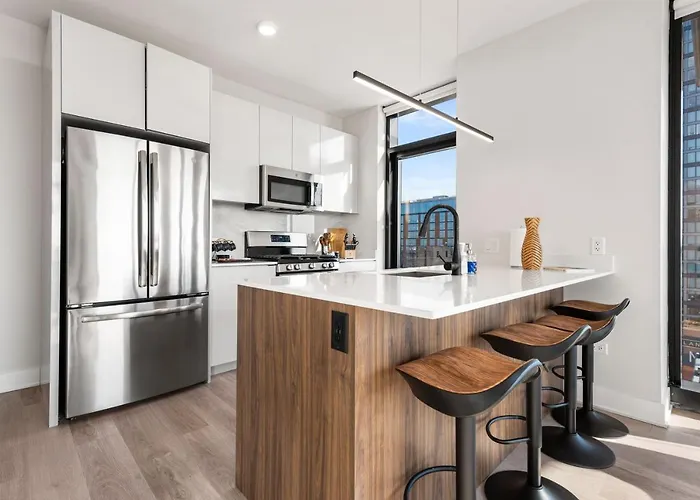 Avra Stylish Prime West Loop Location Near Union Park * Chicago