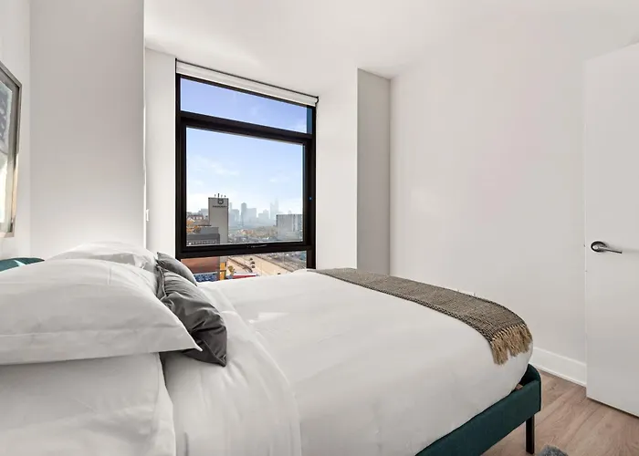 Avra Stylish Prime West Loop Location Near Union Park