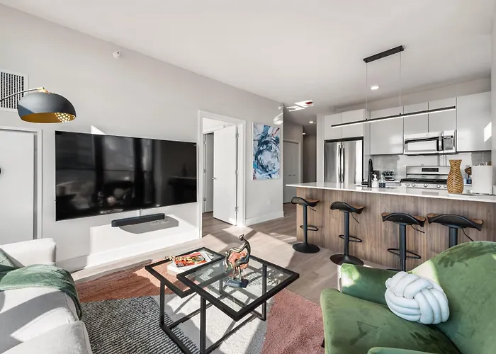 Avra Stylish Prime West Loop Location Near Union Park Apartment Chicago