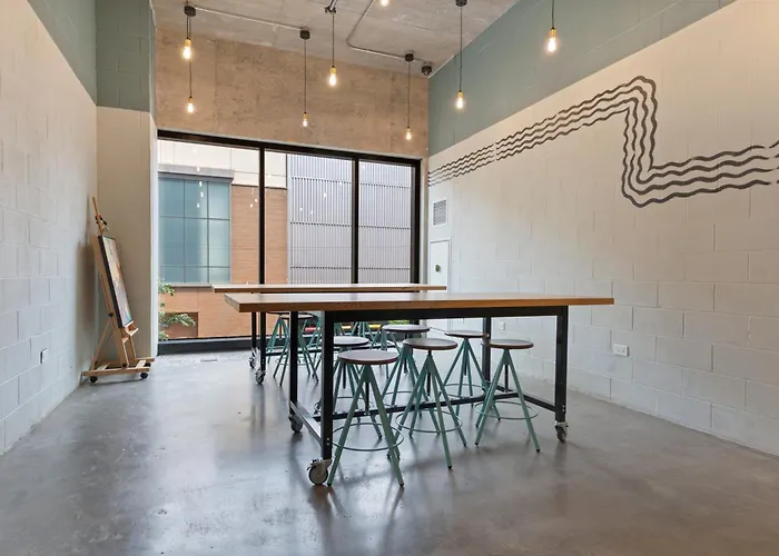 Apartment Avra Stylish Prime West Loop Location Near Union Park