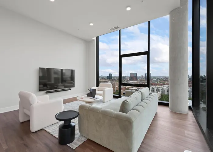 Avra Stylish Prime West Loop Location Near Union Park * Chicago