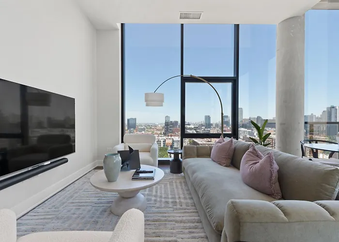 Avra Stylish Prime West Loop Location Near Union Park